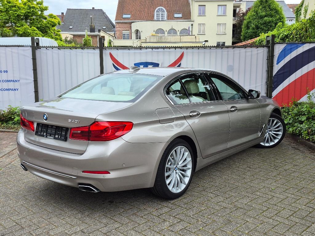 BMW 540i Luxury | Harman | Comfortzetels | Camera | Open dak, Auto's, Automaat, Achterwielaandrijving, Euro 6, Leder