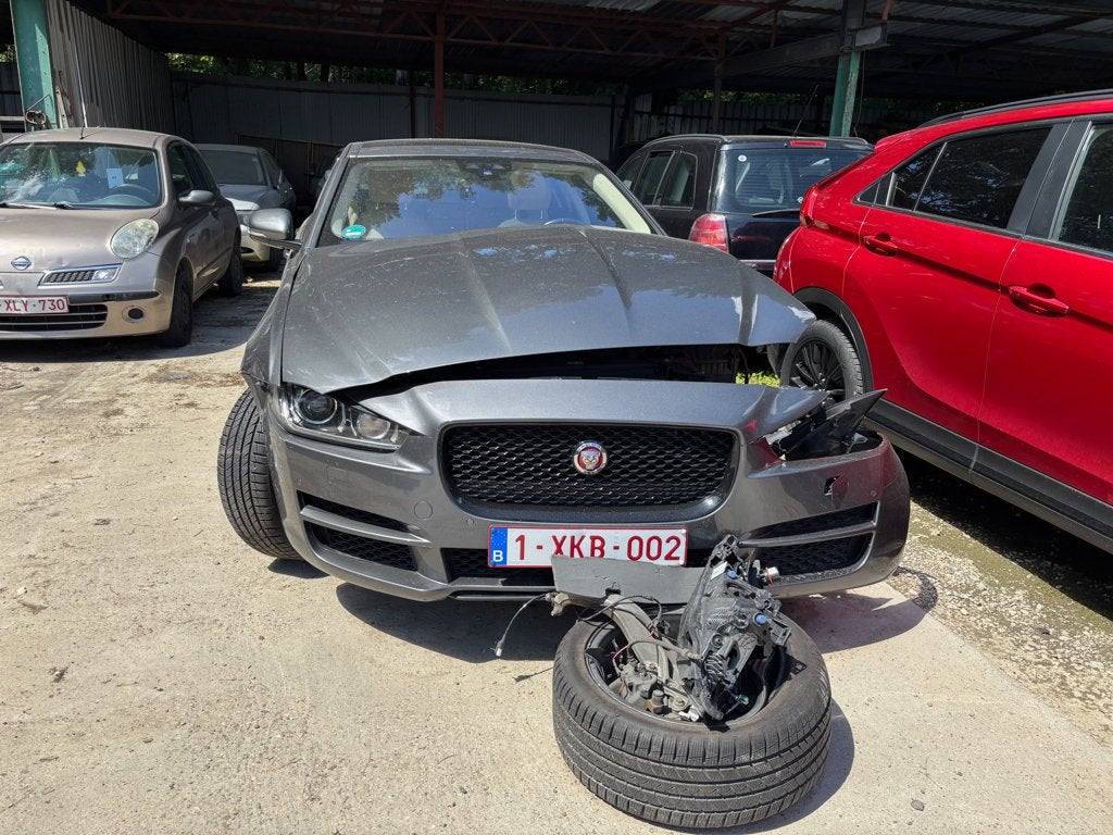 Jaguar XE (2018) Benzine - schadewagen, Auto's, Automaat, 4 deurs, 470 kW, 4 cilinders