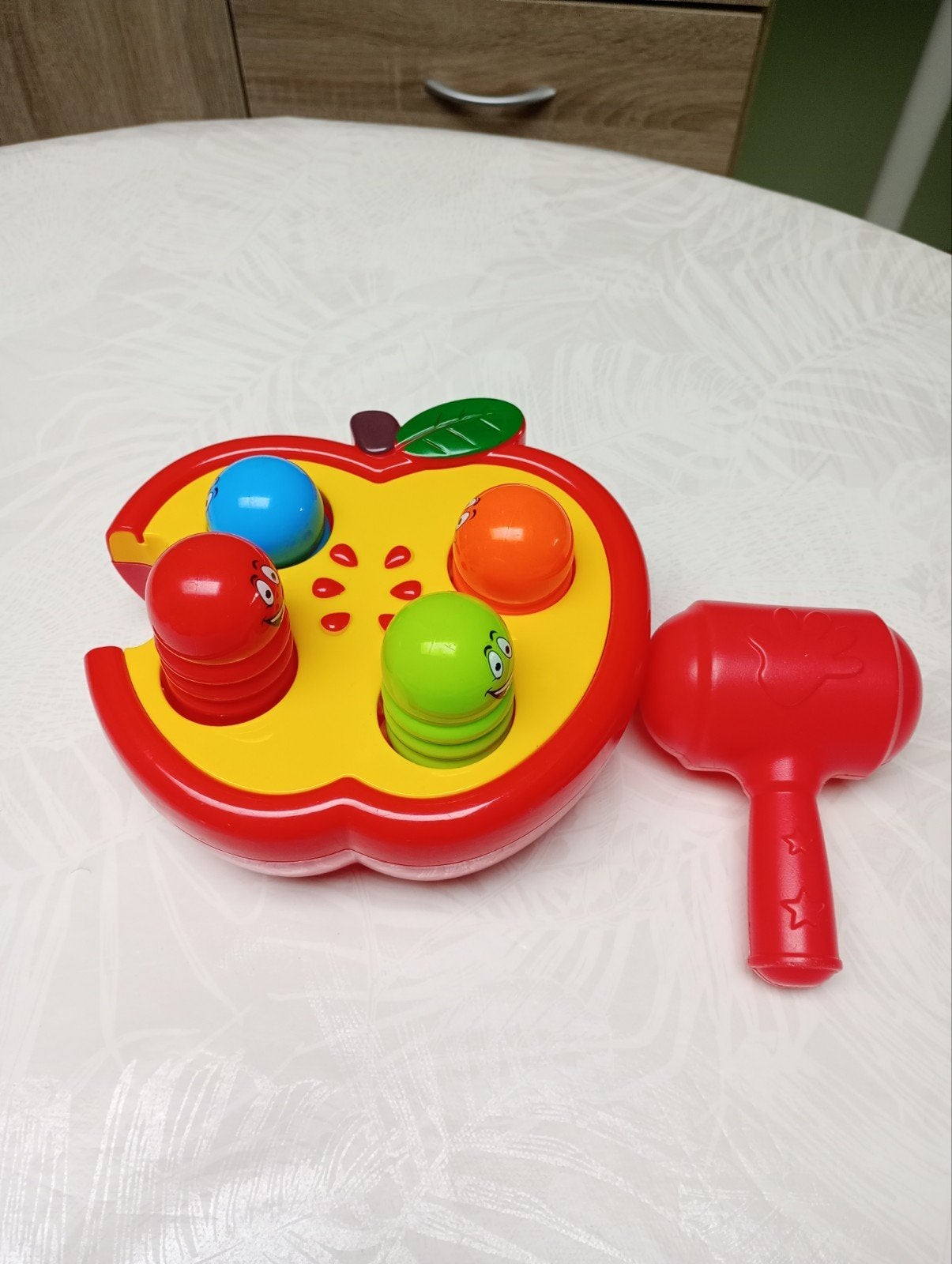 Jeu de marteau d'éveil Pomme et chenilles sauteuses, Ophalen of Verzenden