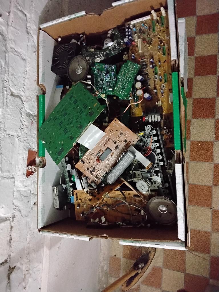 Carton de carte electronique, Collections, Enlèvement