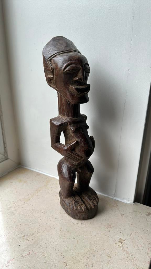 Collection privée Songye Nkisi Anthropologue 1950, Envoi
