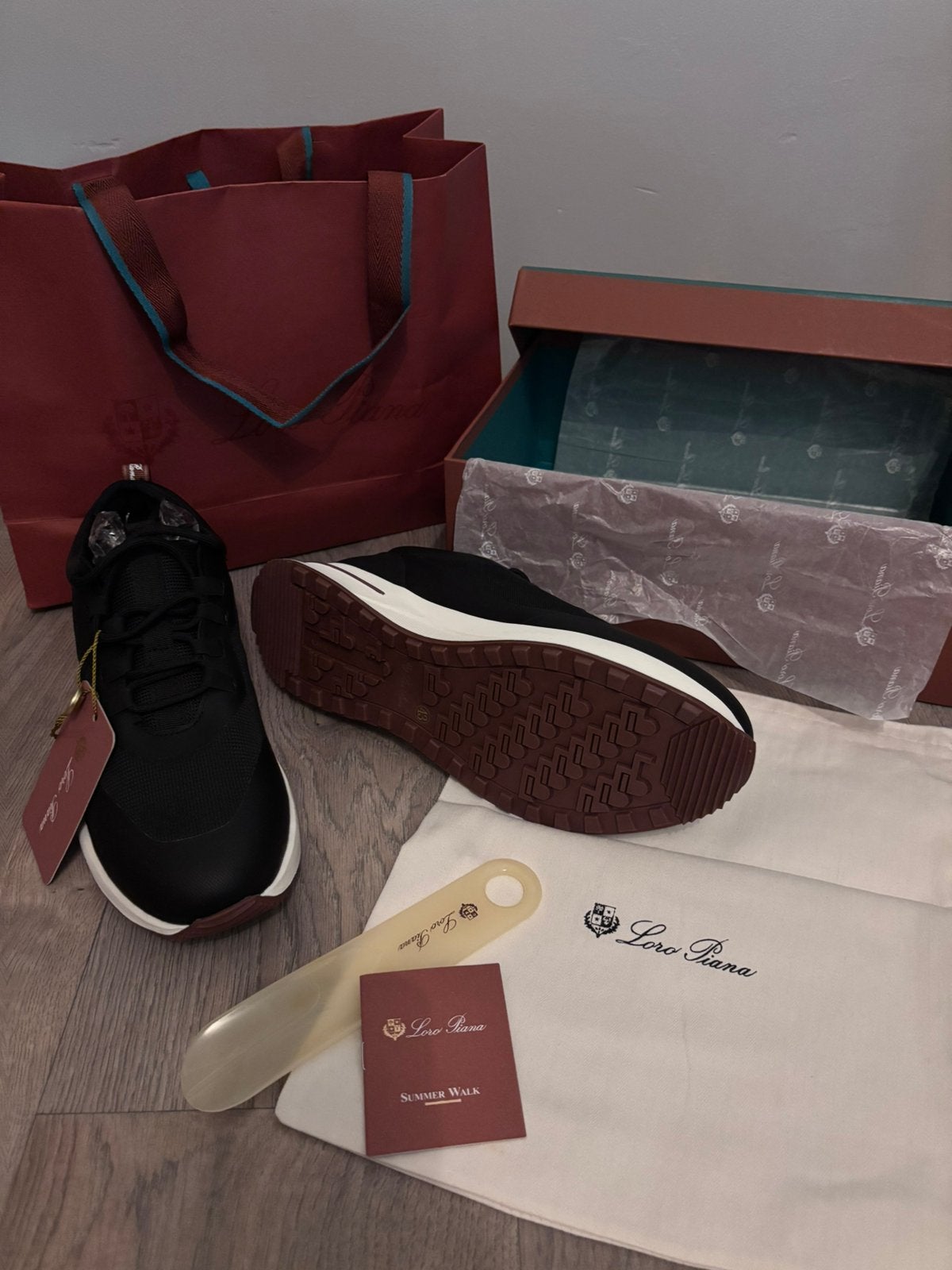 Paire de loro piano neuf authentique taille 43, Vêtements | Hommes, Chaussures, Enlèvement ou Envoi, Chaussures à lacets, Comme neuf