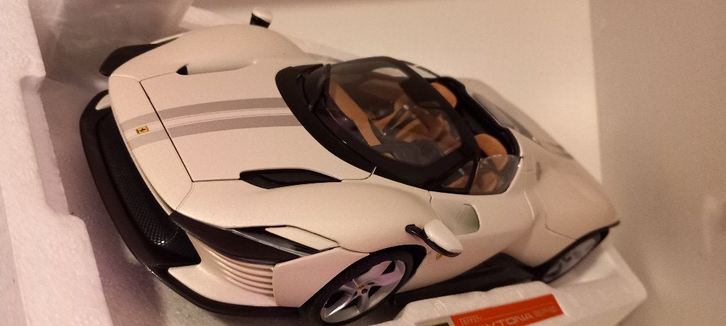 1/18 Ferrari Daytona SP3 V12 Closed 2022 Bburago Signature, Hobby en Vrije tijd, Modelauto's | 1:18, Ophalen of Verzenden, Nieuw