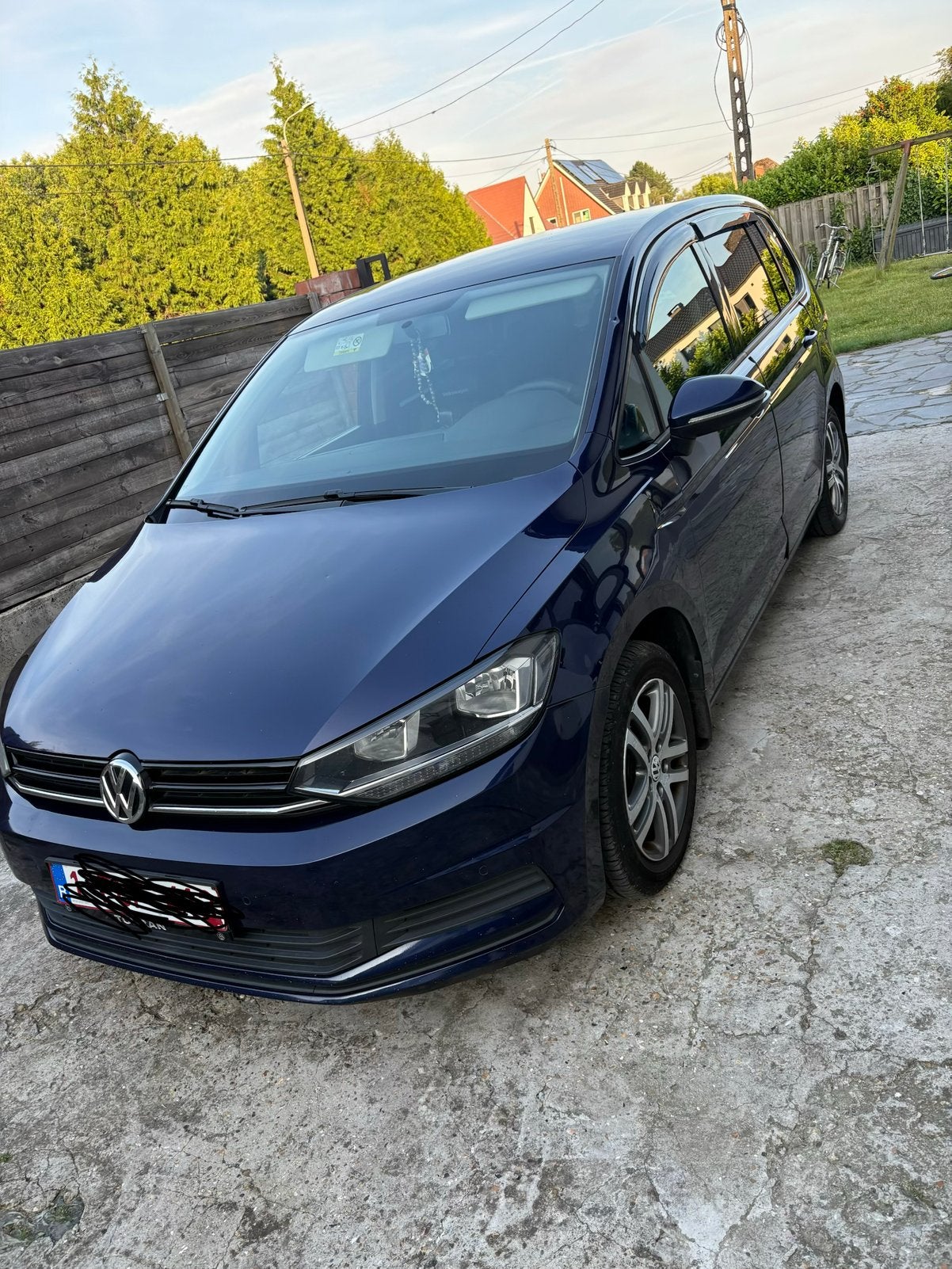 Volkswagen touran automaat 376000 km euro 6 automaat, Auto's, Volkswagen, Automaat, Euro 6, 4 cilinders, 7 zetels