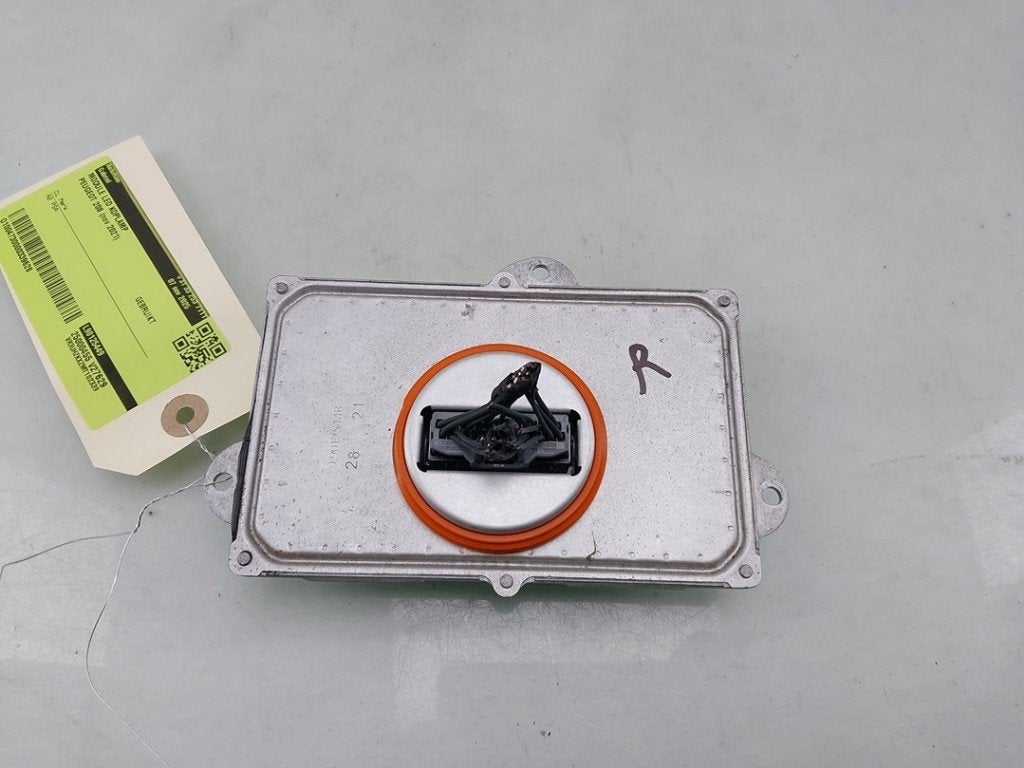 MODULE DE PHARE À DEL Peugeot 208 II (UB / UH / UP), Kontakt-peugeot@peugeot.com, Utilisé, Peugeot Deutschland GmbH, Bahnhofsplatz
65423  Rüsselsheim, DE