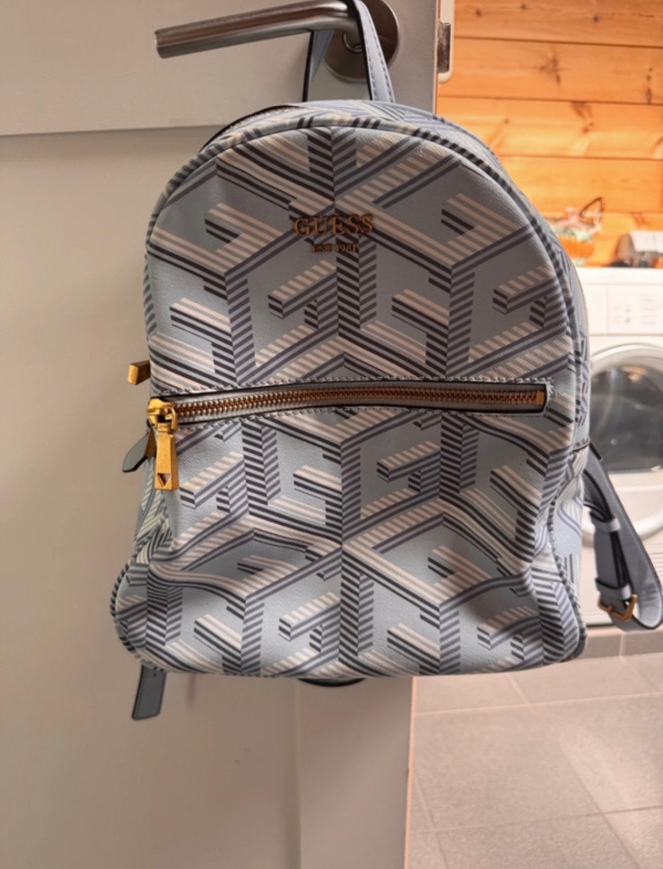 Rugzak Guess, Handtassen en Accessoires, Ophalen of Verzenden, Zo goed als nieuw