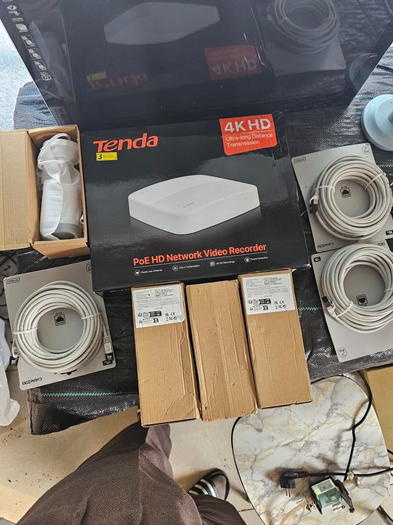 Camerabewaking nvr nieuwe met 4 camera's 4 kabels compleet, Ophalen