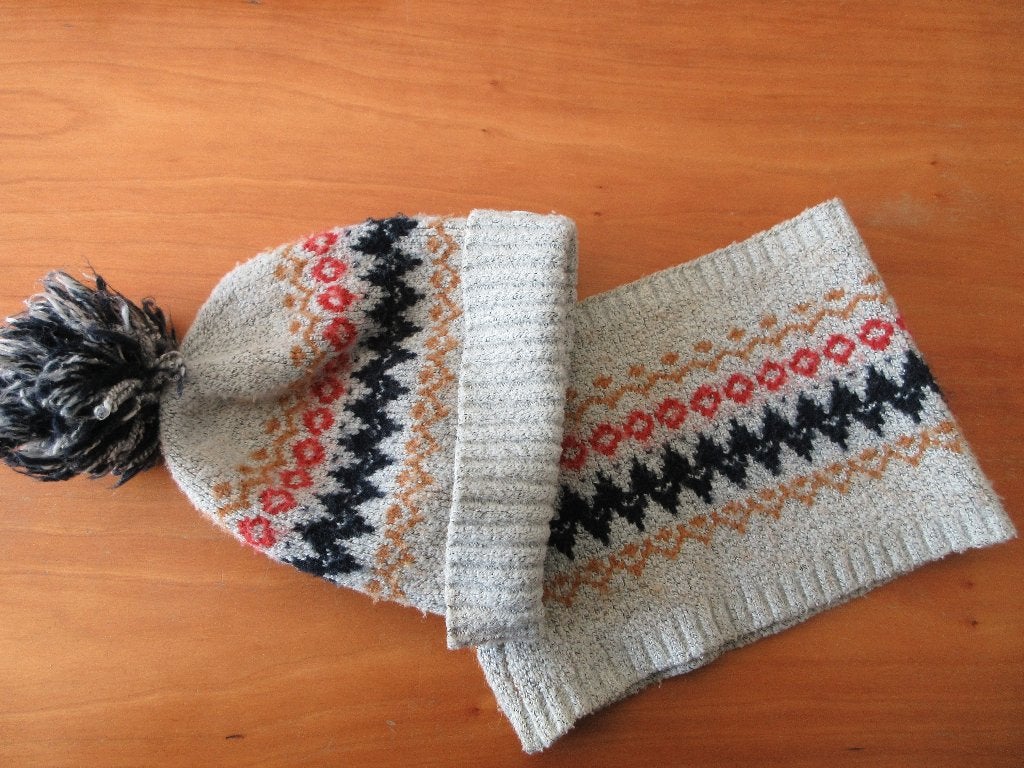 Muts en nekwarmer 3-5 jaar, Ophalen of Verzenden, Muts