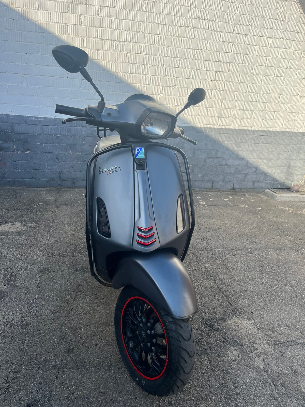 Vespa Sprint A klasse full option, Fietsen en Brommers, Scooters | Vespa, Zo goed als nieuw, Ophalen