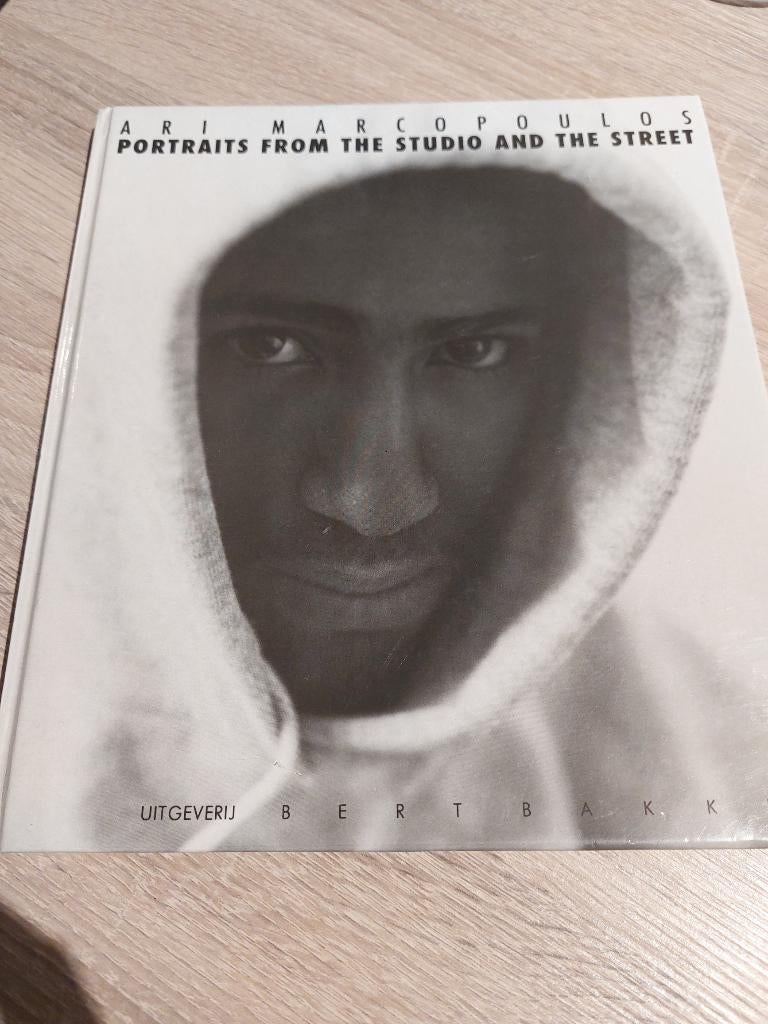 Ari Marcopoulos, Portraits from the studio and the street, Fotografie algemeen, Glenn o' brien, Ophalen of Verzenden, Zo goed als nieuw