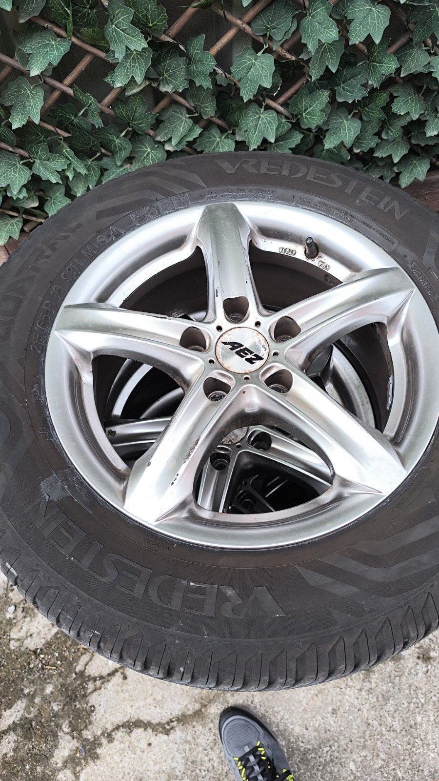 Roues complètes Dacia Duster, Renault, Autos : Pièces & Accessoires, Pneus et Jantes, 215 mm, 4 Saisons, 16 pouces