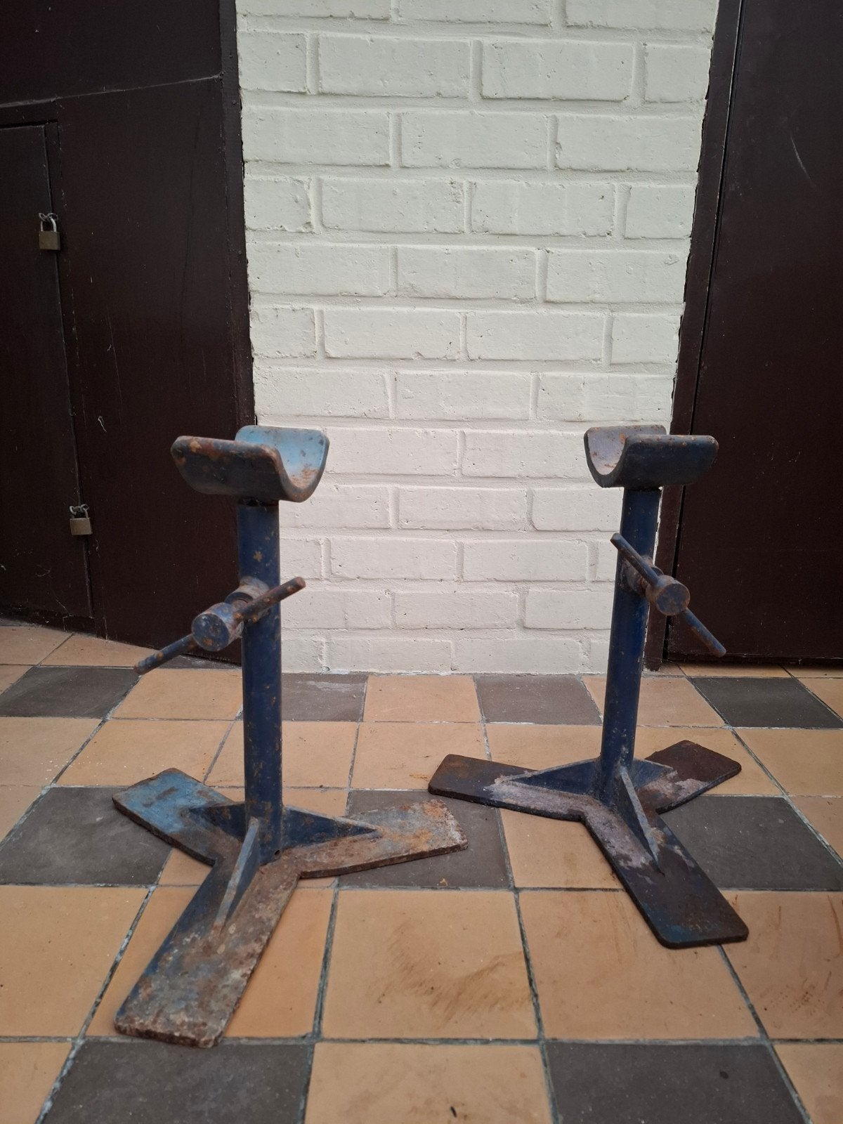Set vintage assteunen, Ophalen