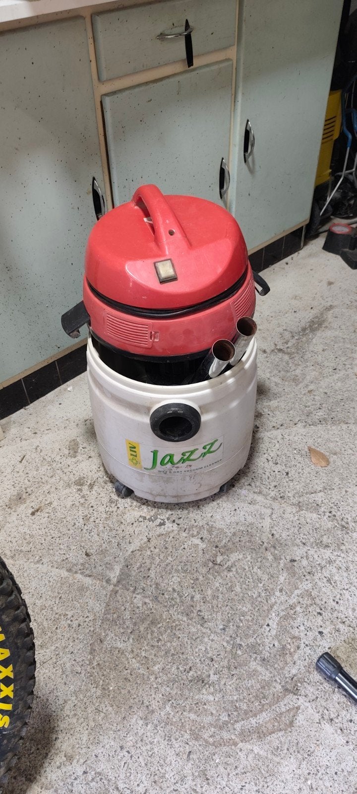 Aspirateur eau et poussière, Enlèvement