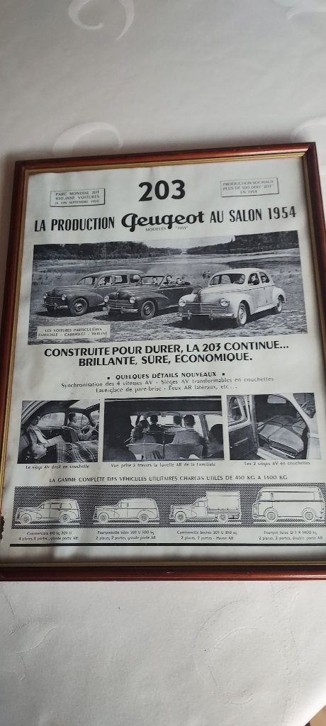 oude reklame van Peugeot 203 1954, ingekaderd, Verzamelen, Merken en Reclamevoorwerpen, Verzenden, Gebruikt, Reclamebord