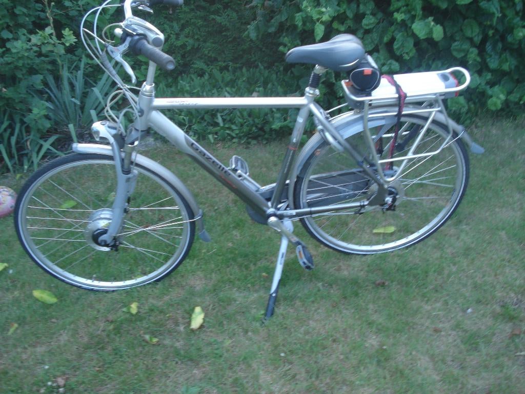 elec fiets gazelle met lader, Ophalen, Versnellingen, Zo goed als nieuw, Gazelle