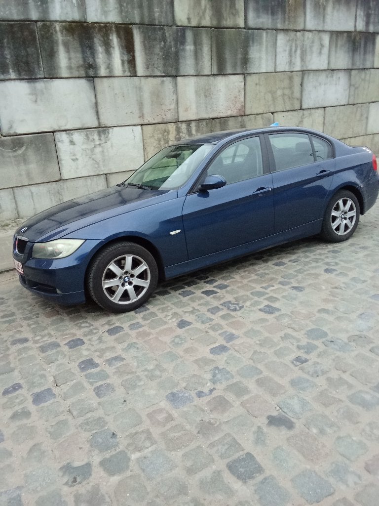 Te koop BMW, Achat, Boîte manuelle, Bleu, 5 portes