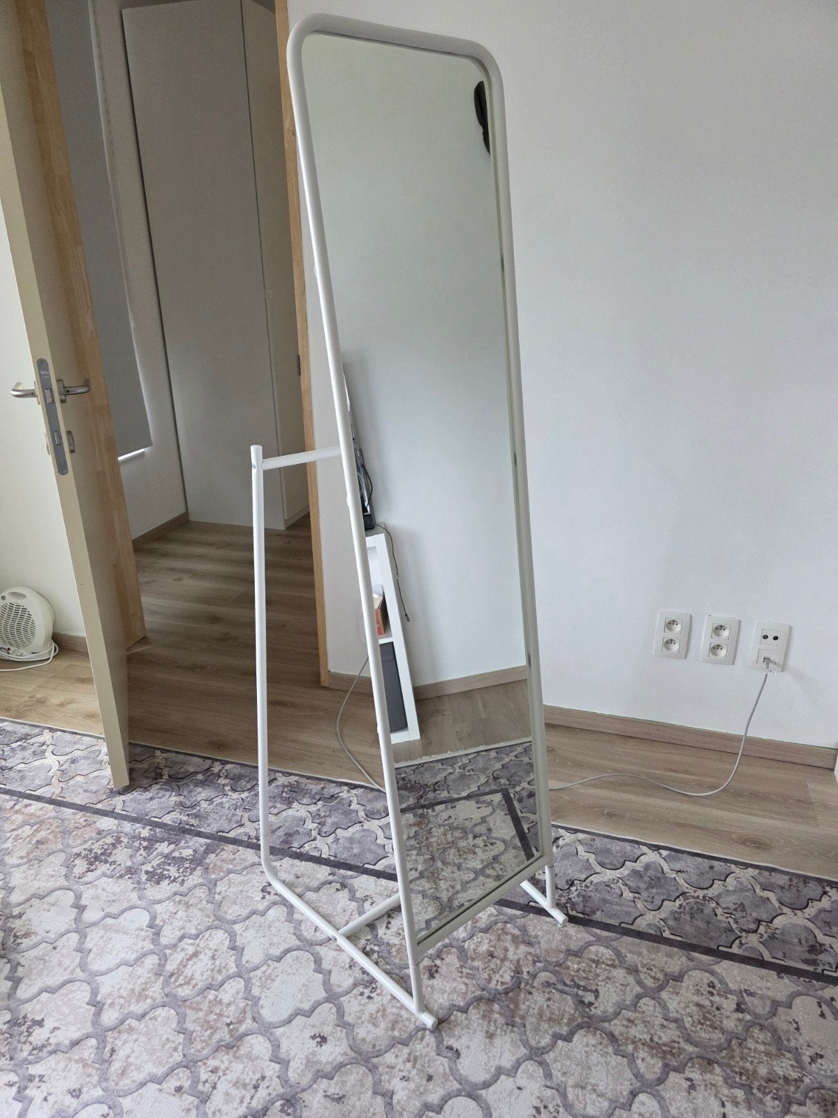 KNAPPER Staande spiegel, Huis en Inrichting, Woonaccessoires | Spiegels, Ophalen