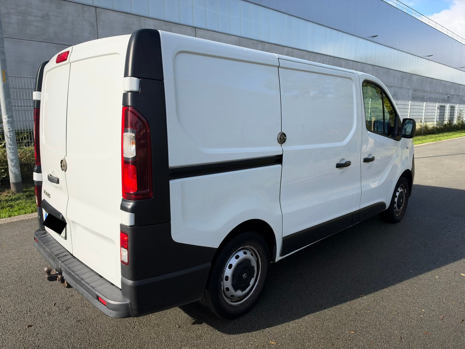Opel Vivaro|1.6Diesel|Lichtevracht|3Zit|Garantie+Keuring, https://public.car-pass.be/vhr/99d35c4a-b64e-440c-9a83-9d54fd426307