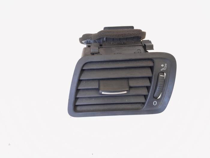 Grille aération tableau de bord d'un Volkswagen Passat, Volkswagen, -, 3 mois de garantie, Utilisé