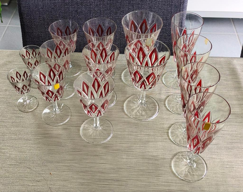 Lot verres rouges VMC Reims Harlequin années 60, Antiek en Kunst, Antiek | Glaswerk en Kristal, Ophalen