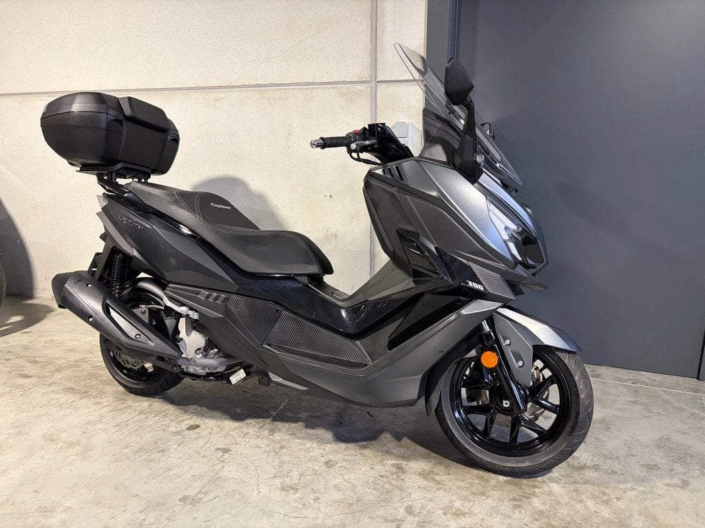 SYM Cruisym 300 abs luxescooter met topcase (bj 2025), Scooter, 300 cc, Bedrijf, 12 t/m 35 kW