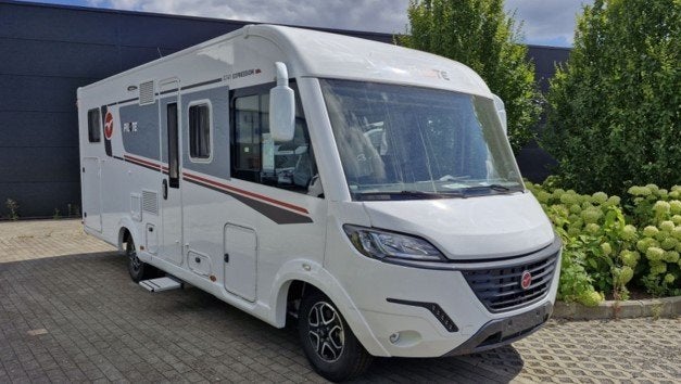 Camper Pilote G740 FGJ, Jusqu'à 4, Siège standard, Marchepied électrique, Fiat