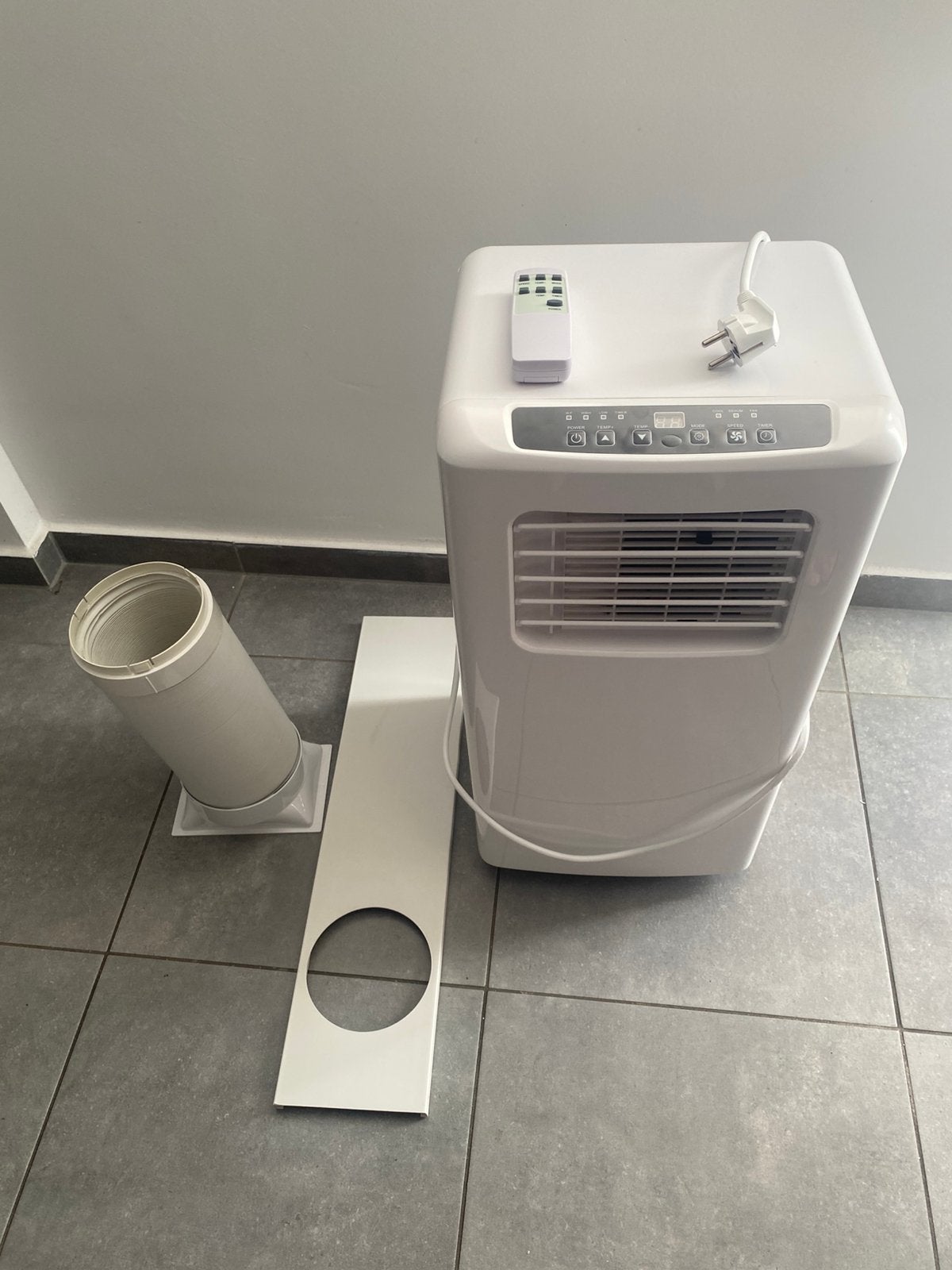 Mobiele airco Te koop- Climatiseur mobile à vendre!, Ophalen, Zo goed als nieuw, Mobiele airco, Afstandsbediening