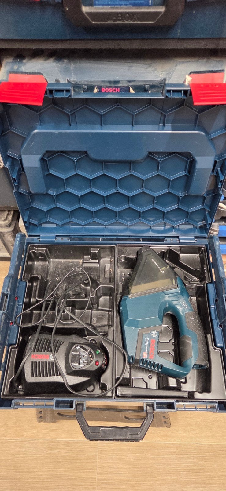 Bosch Gas 12V stofzuiger l-boxx+lader, Ophalen