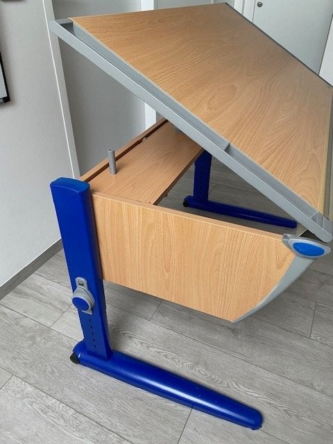 Meegroeibureau/tekentafel 110cm x 70cm, Ophalen, Gebruikt, 110 cm, Kinderbureau