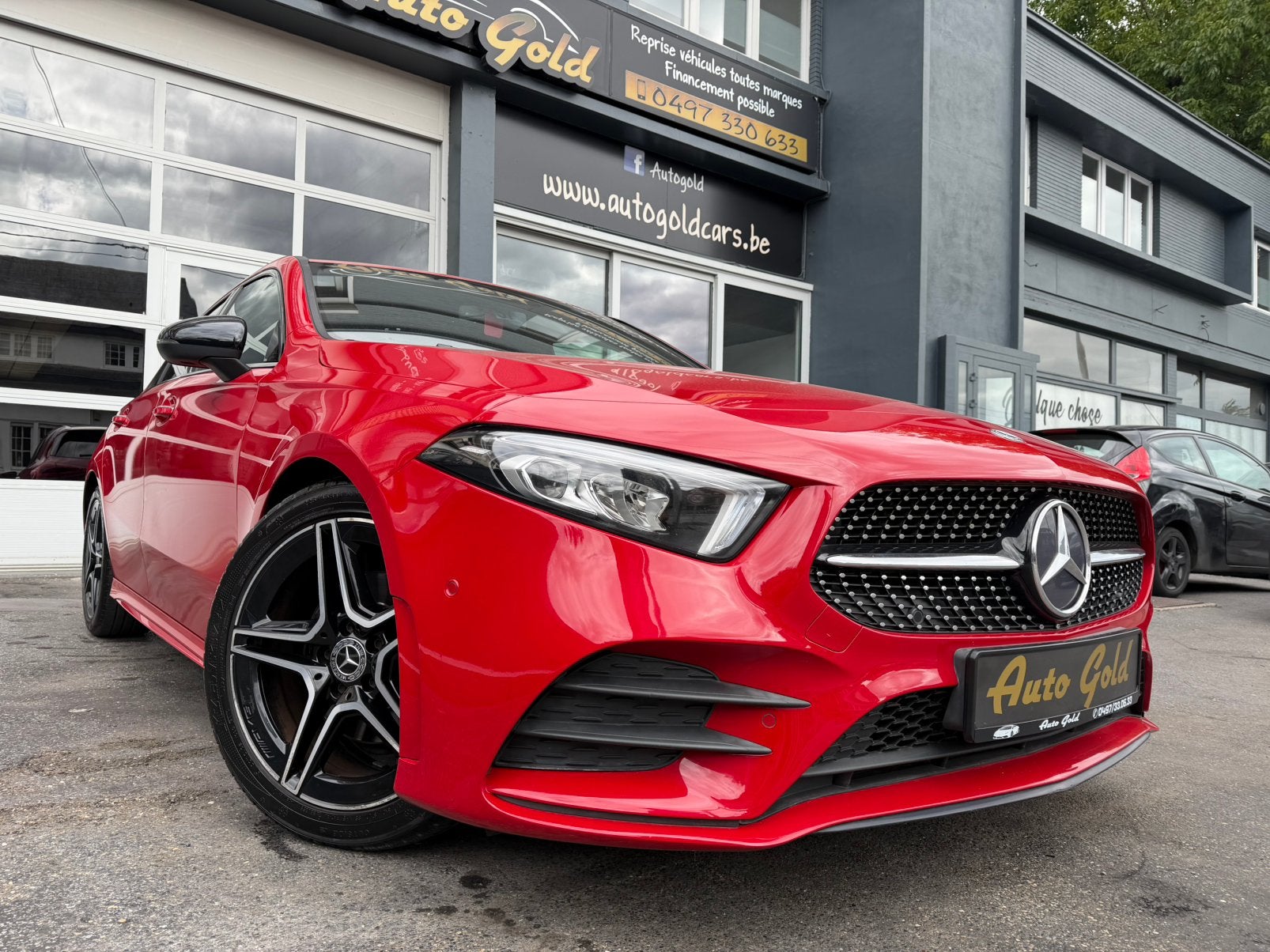 MERCEDES A180 AMG SPORT LUXURY 1PROP BOITE AUTO !, Autos, Rouge, Classe A, Achat, Euro 6