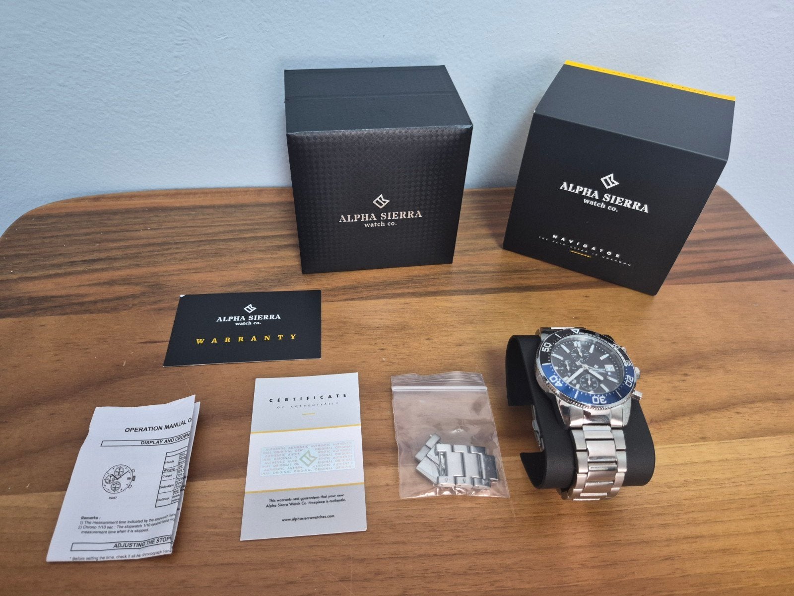 Montre Alpha Sierra Navigator sport, Montre-bracelet, Autres marques, Enlèvement ou Envoi, Acier