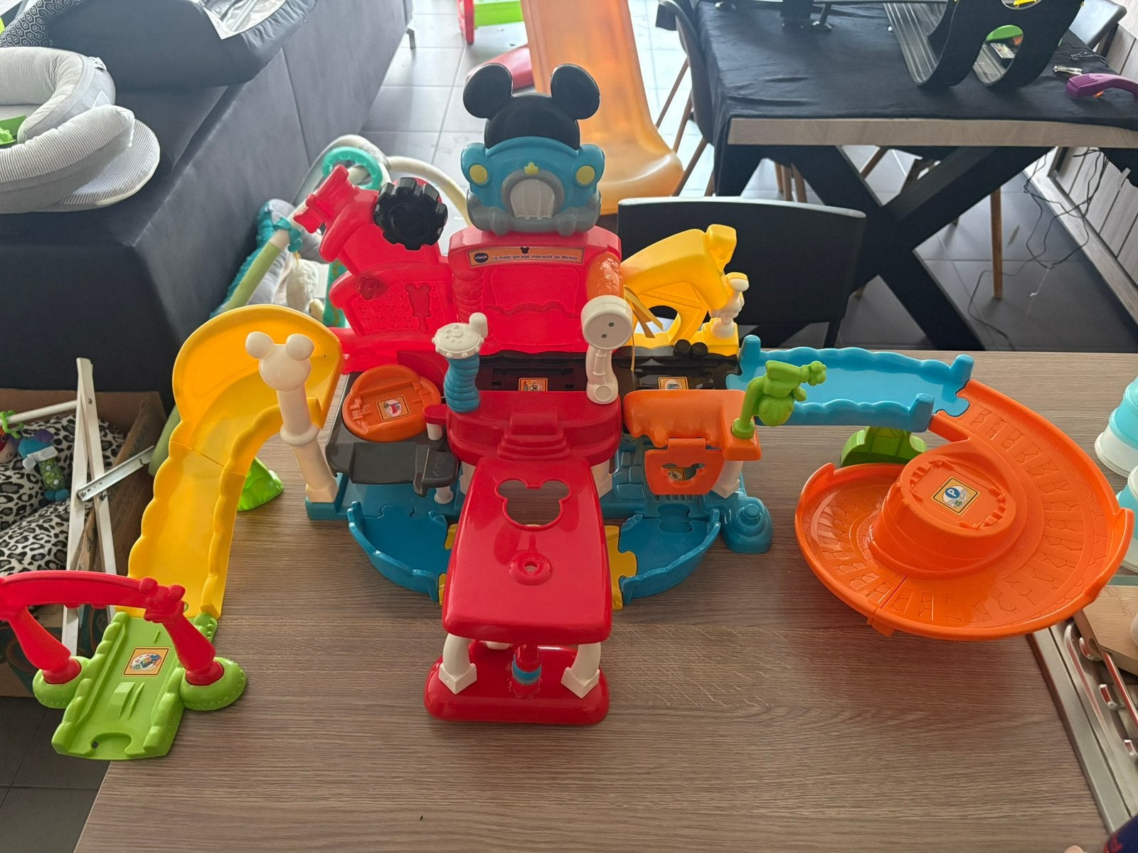 Mickey garage, Kinderen en Baby's, Ophalen, Zo goed als nieuw