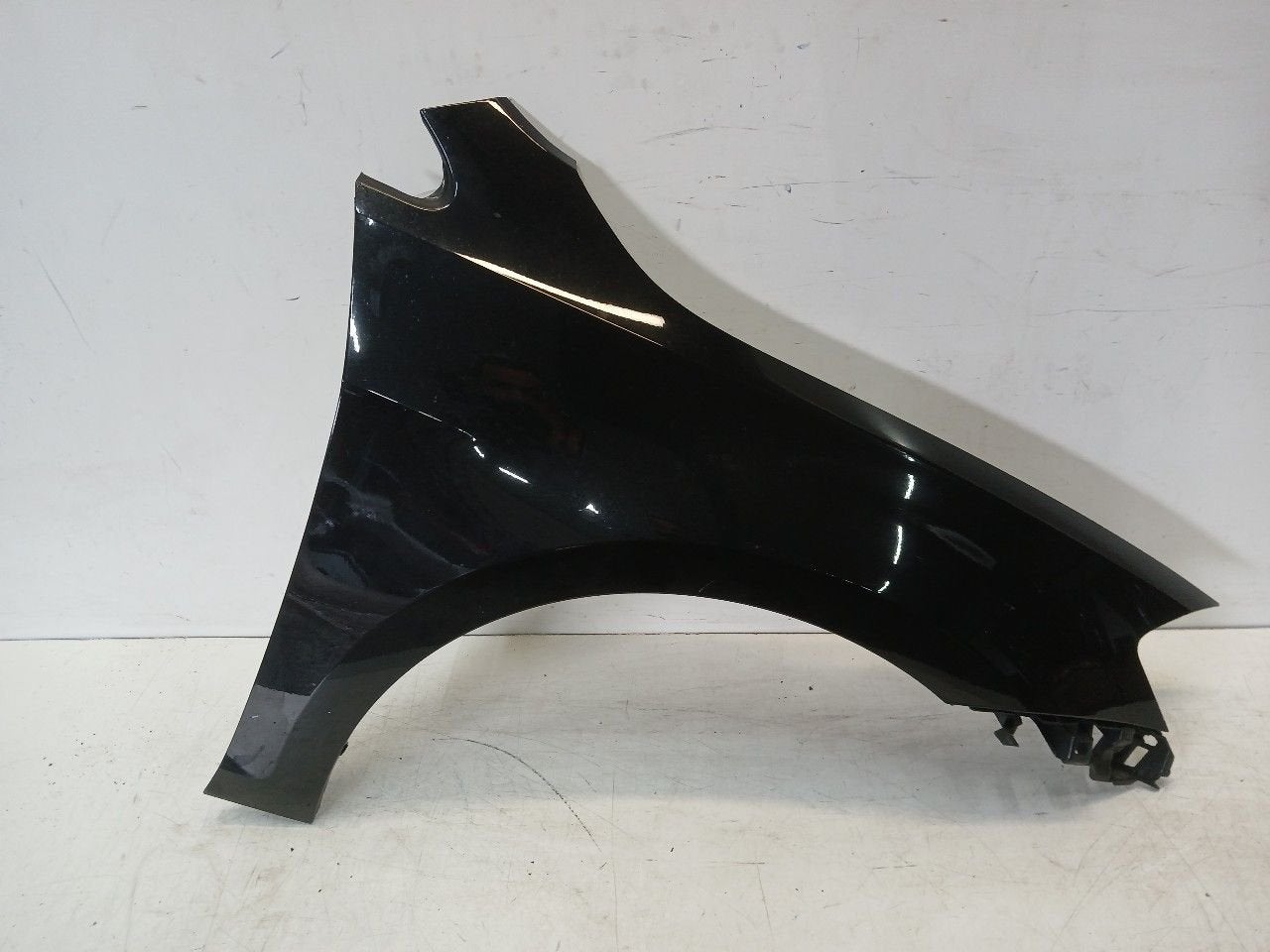 Spatbord rechts voor Volkswagen Golf, Onderdelen@venauto.nl, Van der Ven Autorecycling B.V., Gebruikt, Ettenseweg 76, 4706 PB Roosendaal, The Netherlands