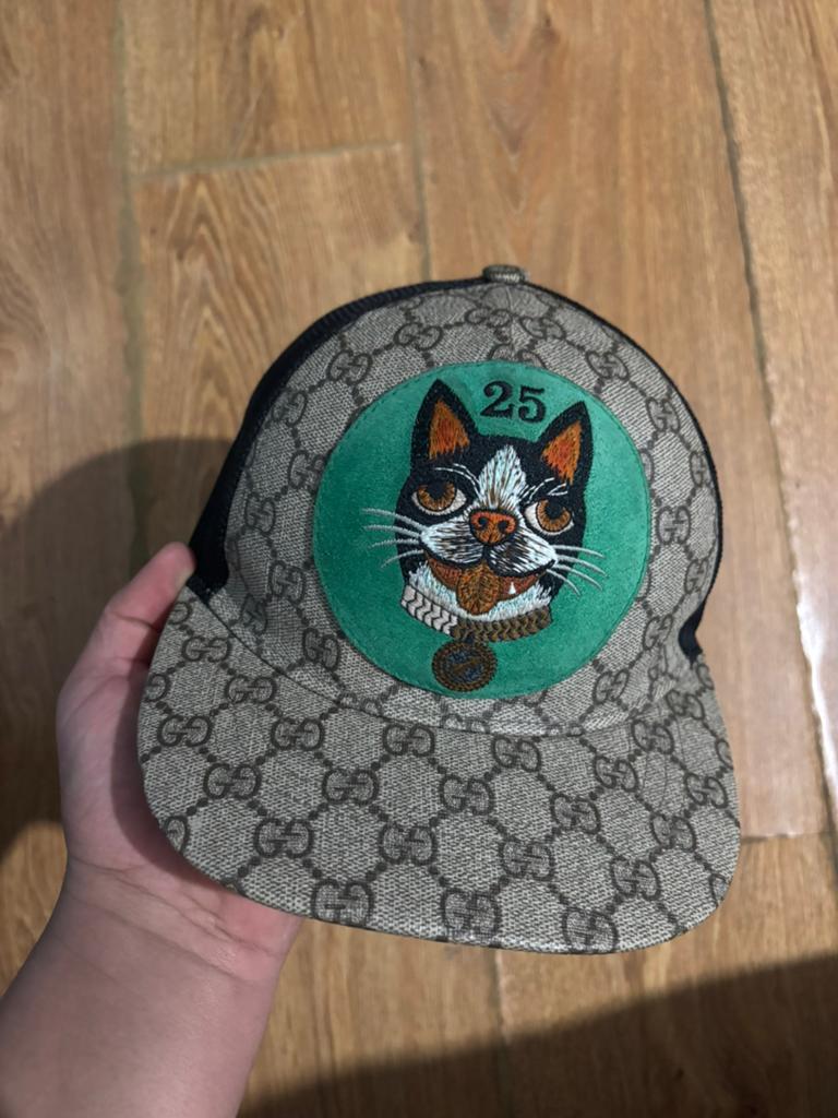Gucci groene pet voor katten met bubbels, Ophalen of Verzenden, Zo goed als nieuw, Pet