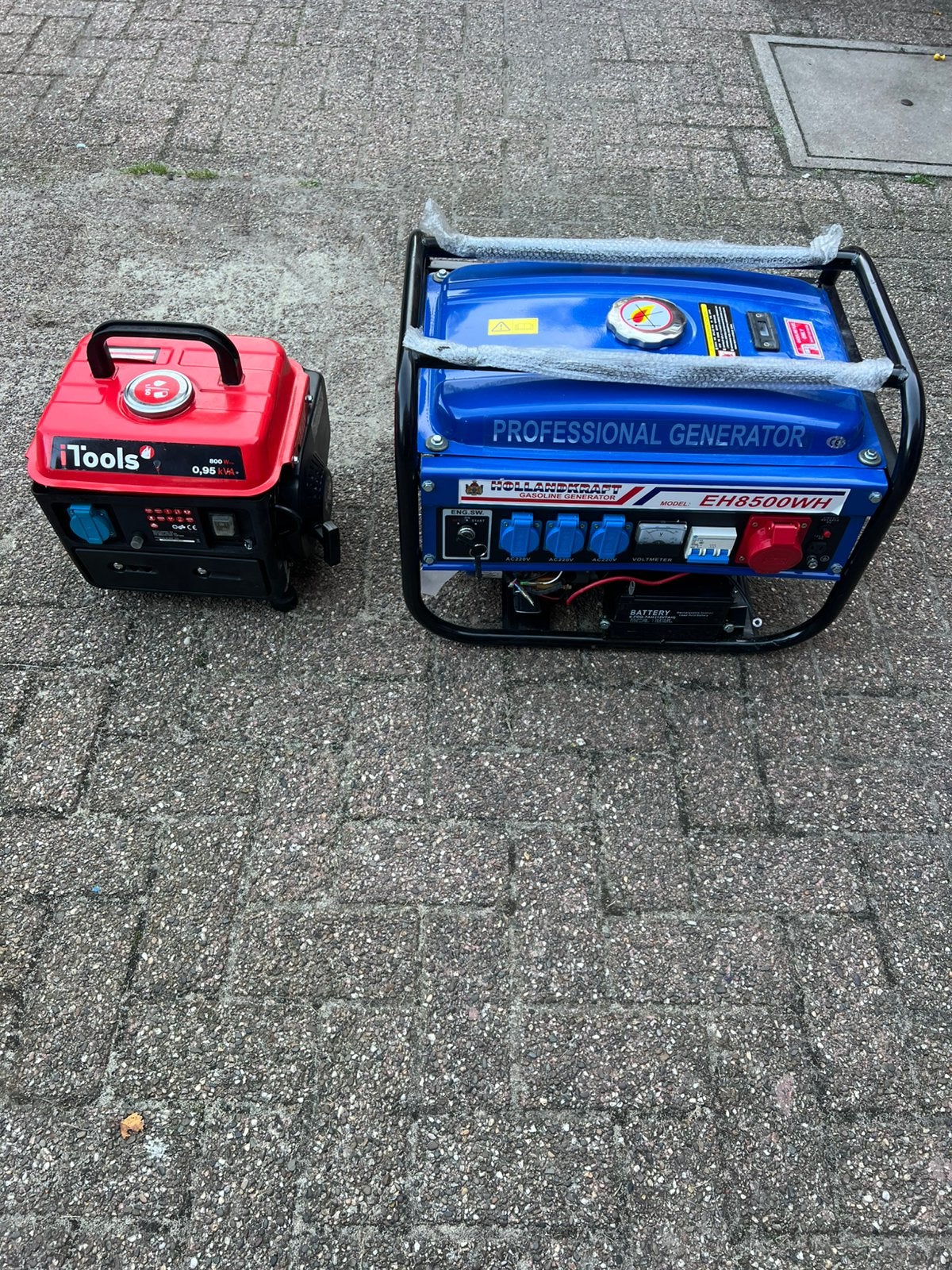 2 x stroomgroep , generator kleine 2takt grote 4 takt, Ophalen, Nieuw, Benzine, Elektrisch startend