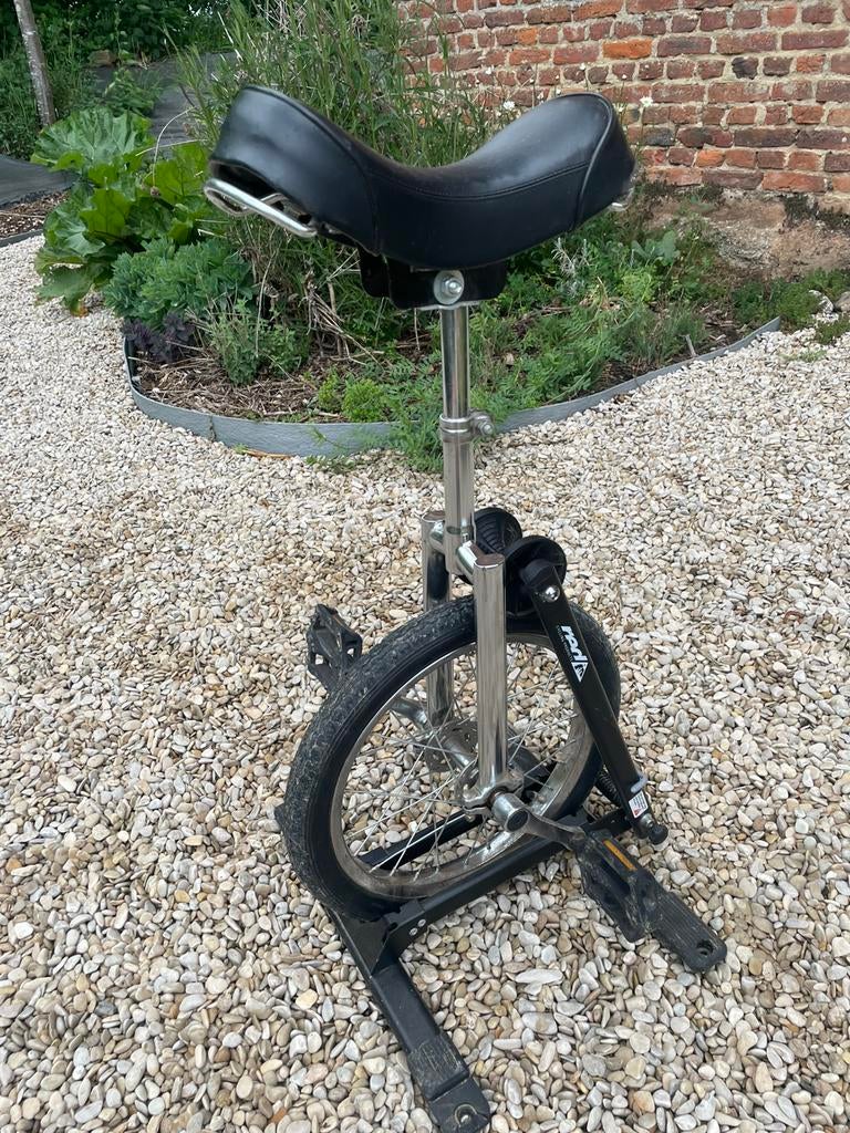 Eenwieler, Fietsen en Brommers, Ophalen, Gebruikt, Terugtraprem