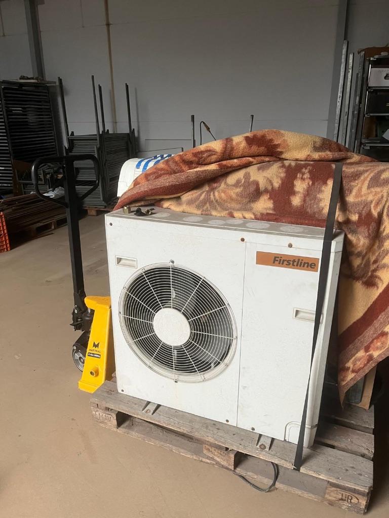 2 Split Unit Airco – Compleet Systeem, Elektronische apparatuur, Airco's, Ophalen, Gebruikt, Koelen en Ontvochtigen, Wandairco