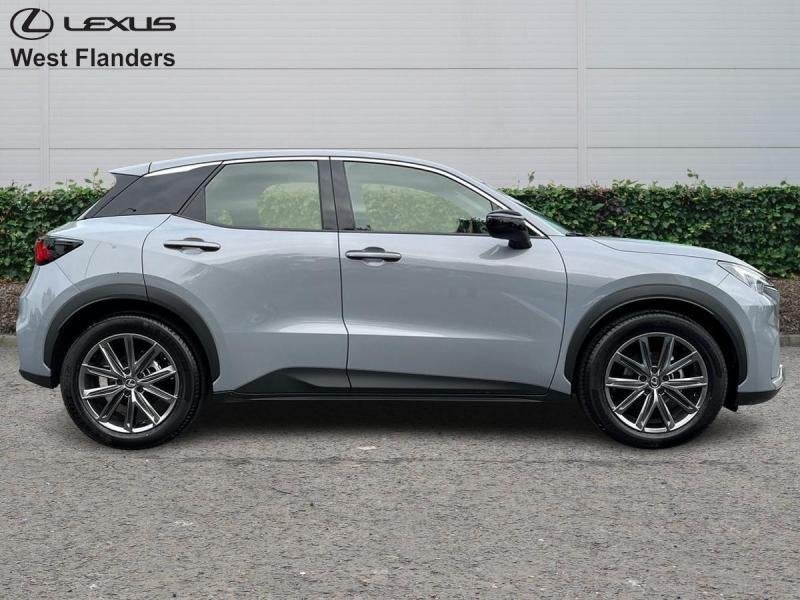 Lexus LBX Elegant+cam+sens V+A, Autos, 100 kW, Argent ou Gris, Achat, LBX