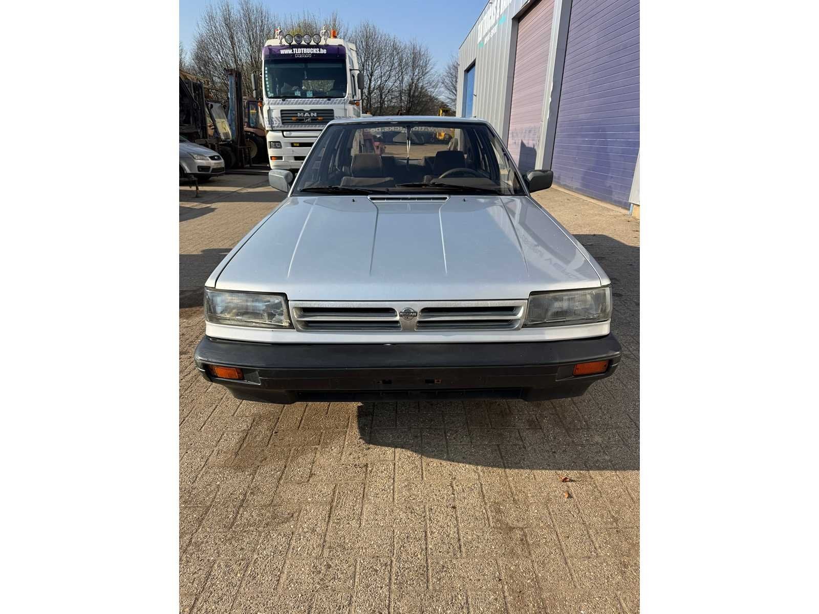NISSAN - BLUEBIRD - Voiture de collection, Autos, Achat, Entreprise, Boîte manuelle, Autre carrosserie