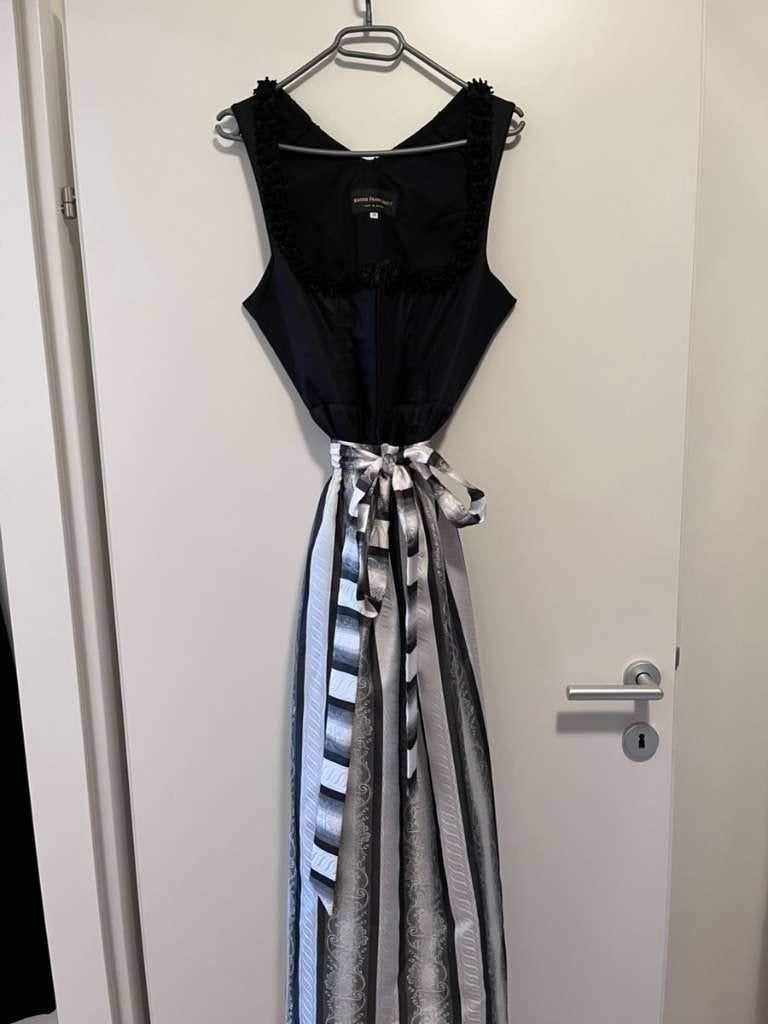Lange zwarte dirndl, Kleding | Dames, Maat 38/40 (M), Ophalen of Verzenden, Zo goed als nieuw, Kleding