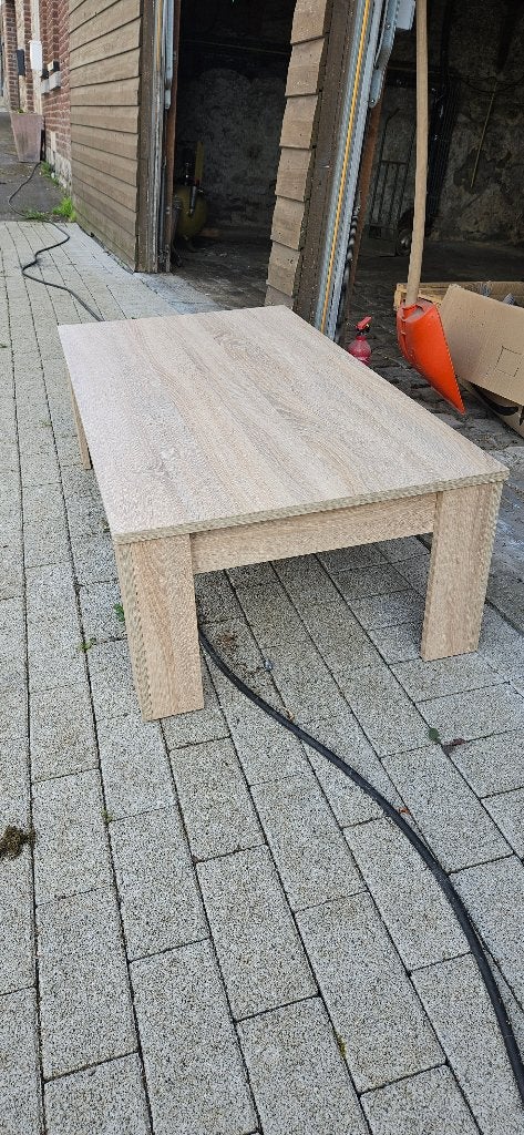 Table basse, Enlèvement, Utilisé