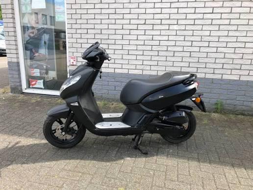 Peugeot kisbee, Ophalen, Zo goed als nieuw