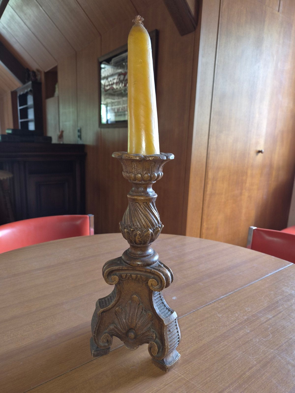 Antieke kandelaar / kaarsenhouder – hout gesneden, Antiek en Kunst, Ophalen of Verzenden