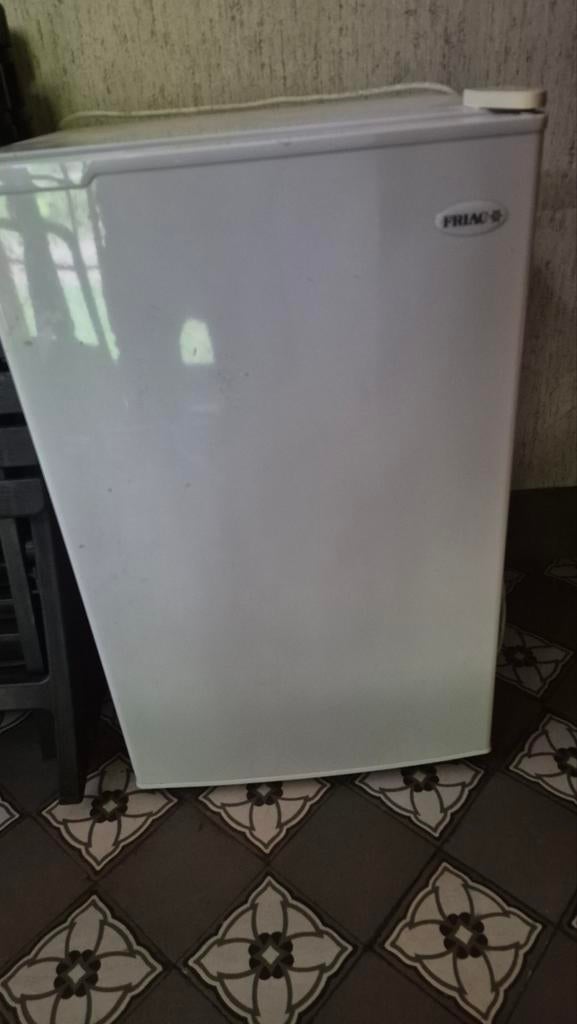 Petit Frigo avec congélateur à donner, Enlèvement