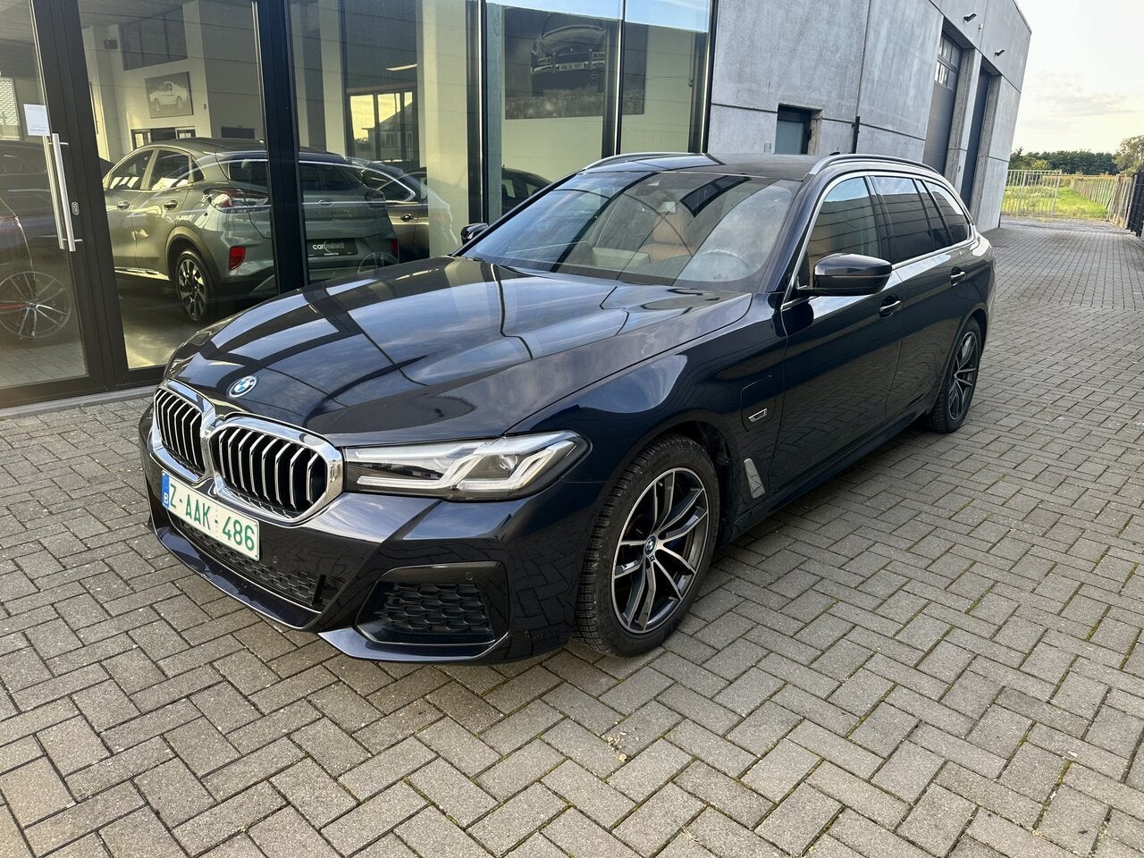 BMW 530 e XAS Touring M-edition/M-brake/CAM/X-drive/KEYLESS, 0 kg, 0 kg, 216 kW, https://public.car-pass.be/vhr/867b5c75-3f54-4699-9370-44d930405aa5