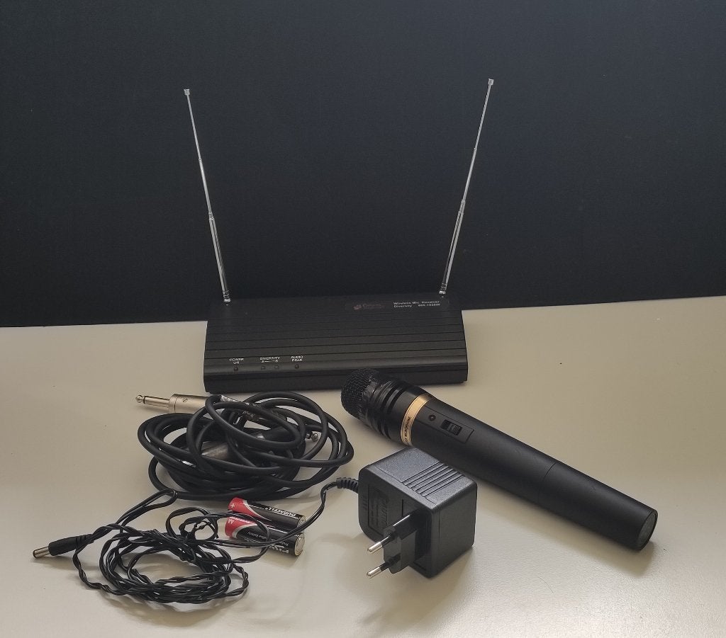 Microphone Wireless, Muziek en Instrumenten, Microfoons, Ophalen, Zo goed als nieuw, Instrumentmicrofoon, Draadloos