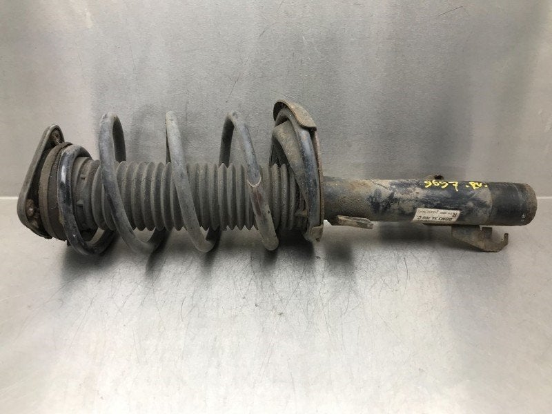 VEERPOOT RECHTS VOOR Mazda 3 (BL12 / BLA2 / BLB2), Gebruikt, Mazda