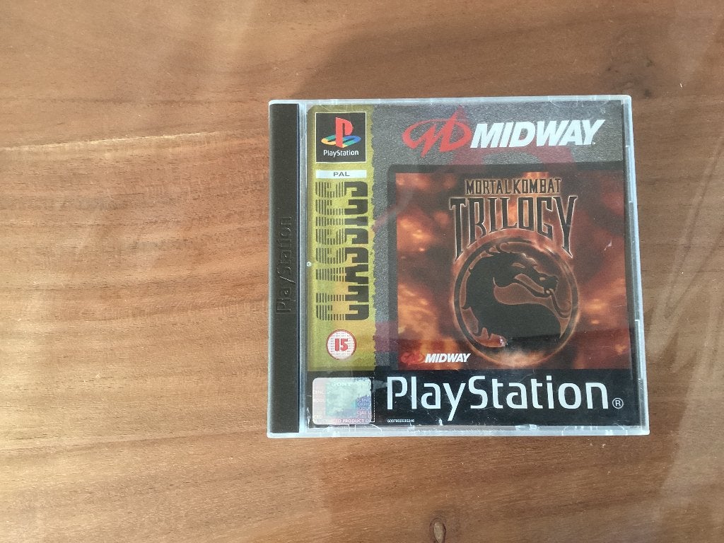 Mortal kombat trilogy PlayStation compleet, Games en Spelcomputers, Ophalen of Verzenden, Gebruikt