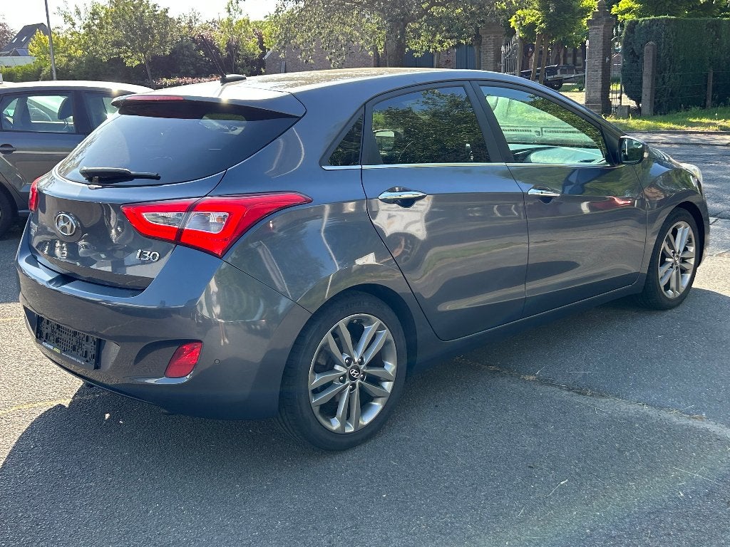Hyundai i30, 1.6i, 2017, 92.980km, Automaat, Pano, Garantie, Autos, Argent ou Gris, Achat, Euro 6, Entreprise