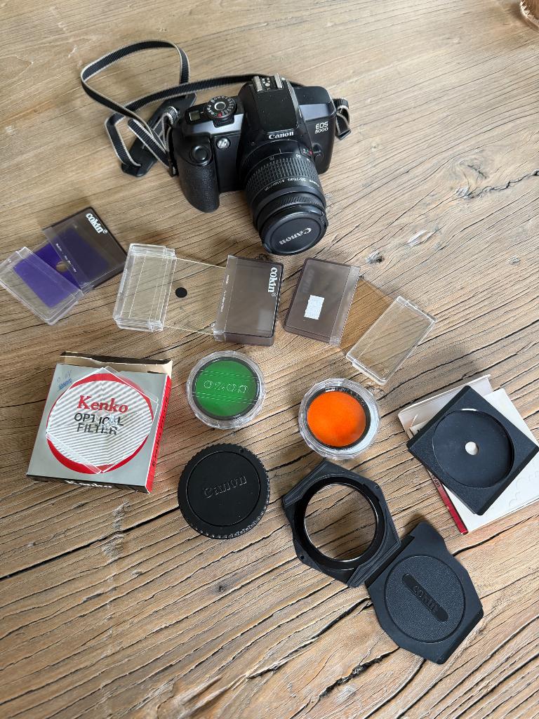 Fototoestel Canon Eos 5000 met extra filters, Audio, Tv en Foto, Ophalen, Gebruikt, Canon